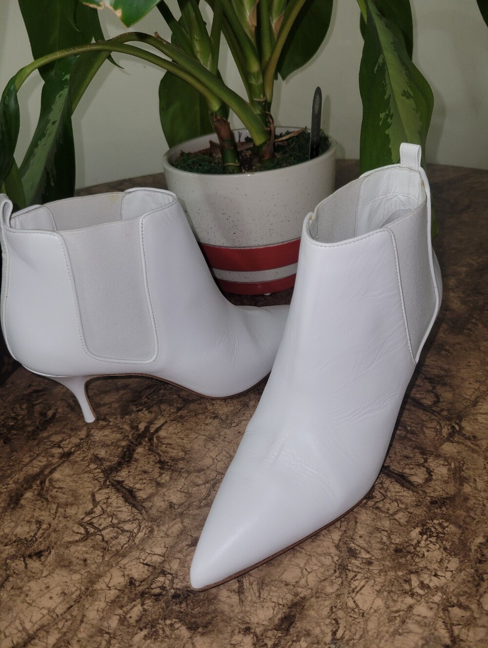 Manolo Blahnik White Leather Ankle Booties 36.5